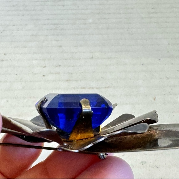 Huge antique flower blue glass crystals cabochon sterling silver brooch pin - Picture 12 of 16